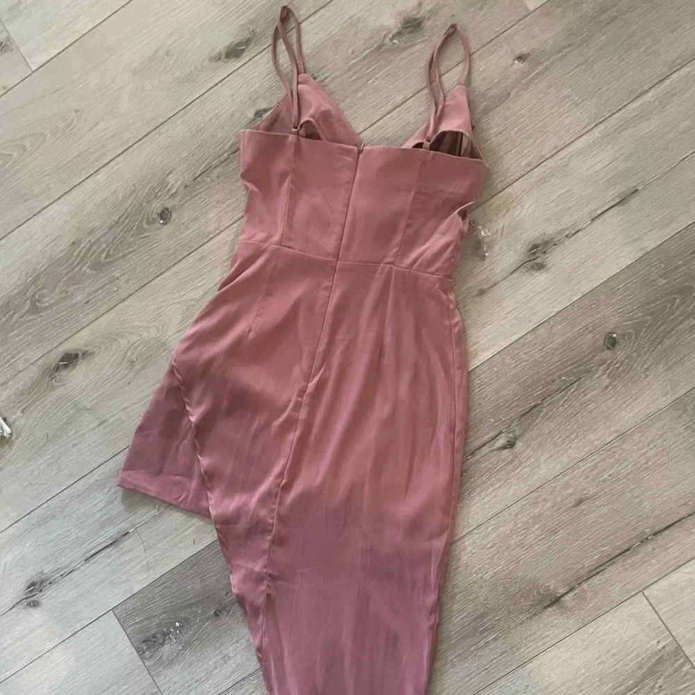 Lulu’s Let’s Celebrate Tonight Mauve Satin Dress - Picture 5 of 6